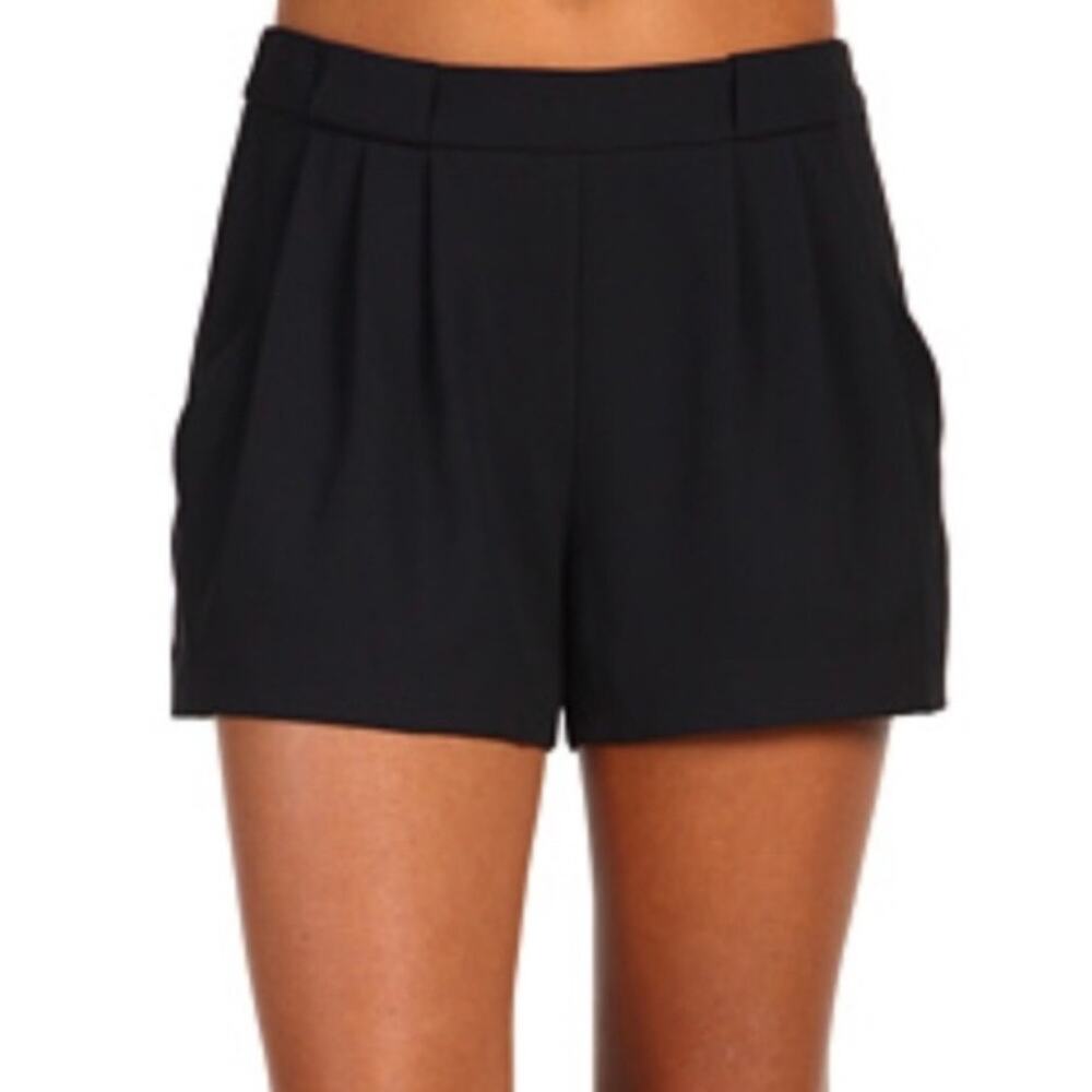 BCBGMAXAZRIA Burke Pleated Shorts Size 10 Black High Rise Tailored Minimalist